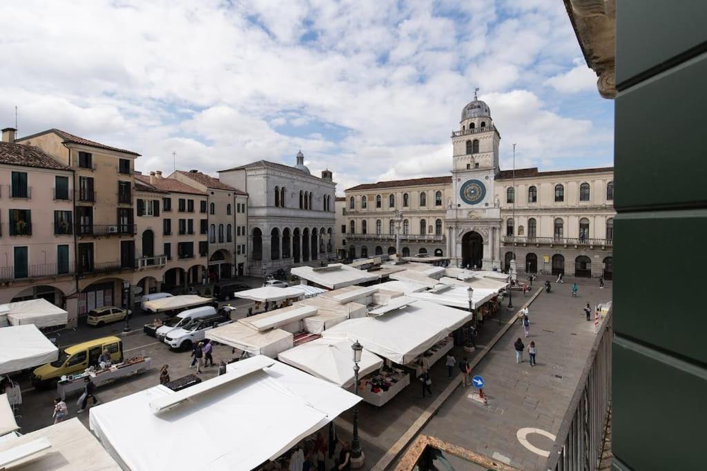 Enjoy Home - Appartamento Orologio, Piazza Dei Signori Pádua Exterior foto