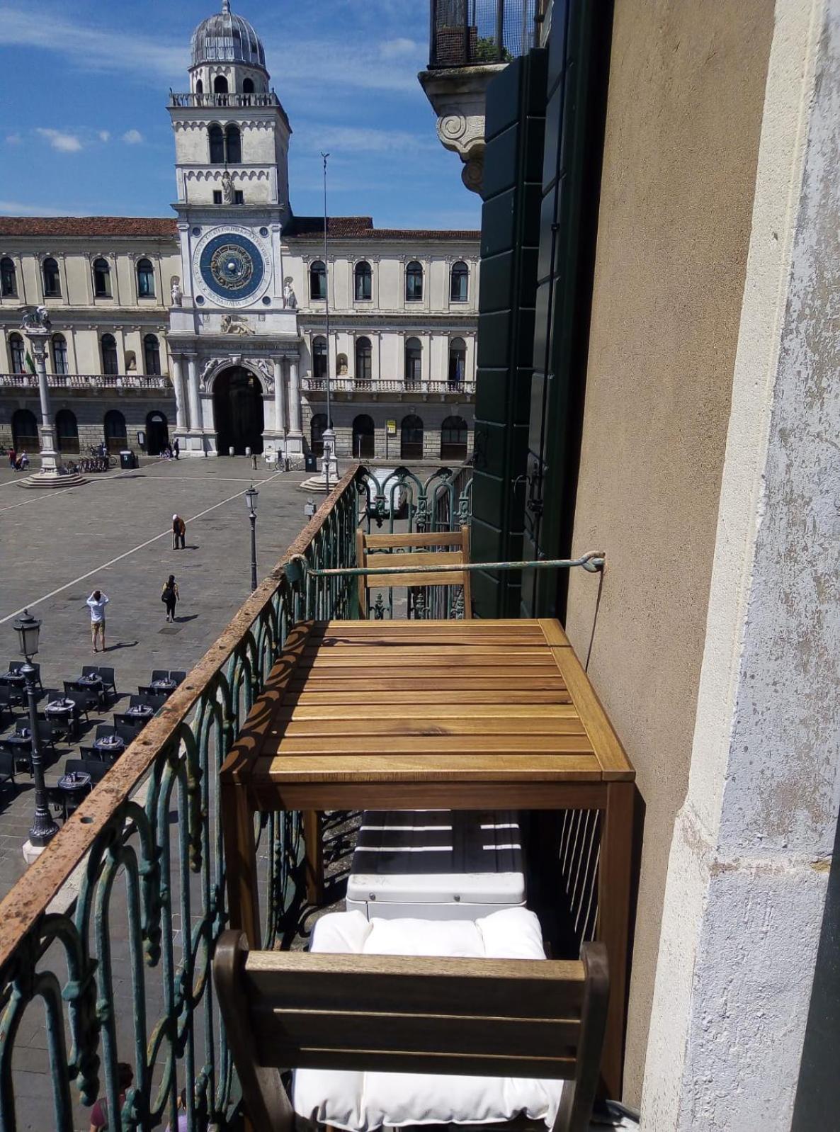 Enjoy Home - Appartamento Orologio, Piazza Dei Signori Pádua Exterior foto